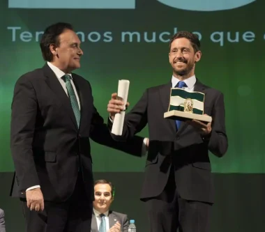 GENAQ et la "Bandera de Andalucía 2024" : Une reconnaissance qui nous encourage à continuer à fournir de l'eau et de l'espoir 3 Bandera de Andalucia reconnaissance