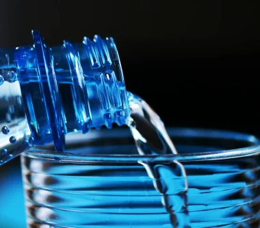 El impacto de las botellas de plástico en un mundo cada vez más sostenible 3 El impacto de los cubiertos de plástico en un mundo cada vez más sostenible